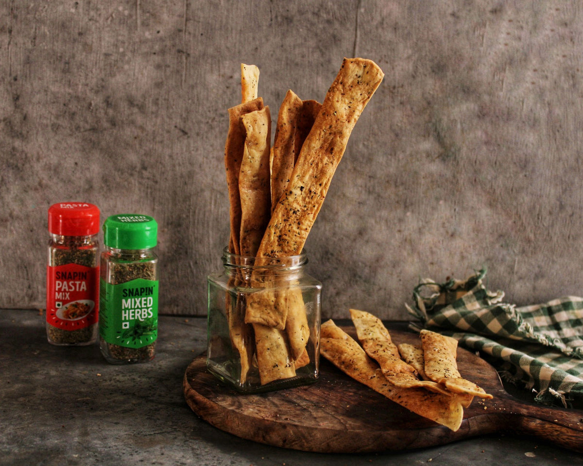 Tanishqa's Herb Crackers – SNAP!N